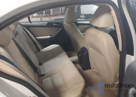 2014 Volkswagen Jetta 1.8T Se из США, поврежденный, VIN 3VWB17AJ4EM330635